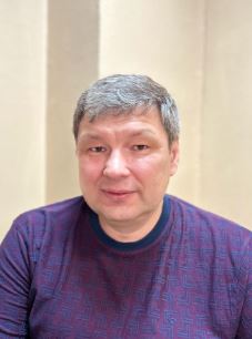             Нугманов Альберт Хамед-Харисович
    